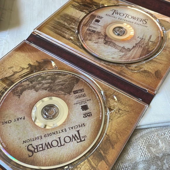 Lord of the Rings The Two Towers special extended edition 4 DVD set booklet - Picture 6 of 9